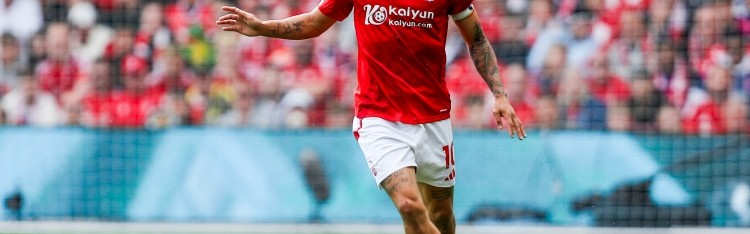 开云体育官网-怀特谈自己在今天比赛中的脚后跟进球：我完全是本能反应