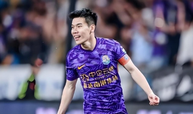 开云中国-陈哲宣要想在津门虎站稳脚跟，未来还需靠这位强援点拨，值得期待