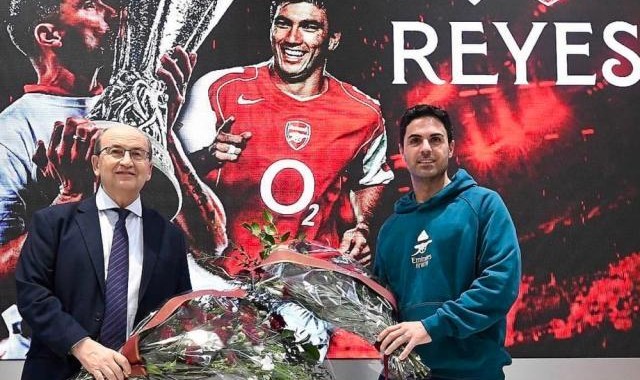 雷耶斯“纪念赛”先礼后兵，中超旧将引爆皮斯胡安