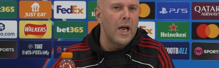 开云下载-斯洛特：预计罗伯逊本月将留队 对阵卡拉巴赫将有人客串中卫