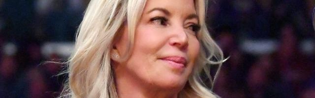 开云APP-湖人老板：NBA不会再有一人一城 但交易变多是好事